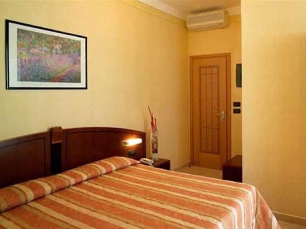 Hotel Rex Rimini Eksteriør billede