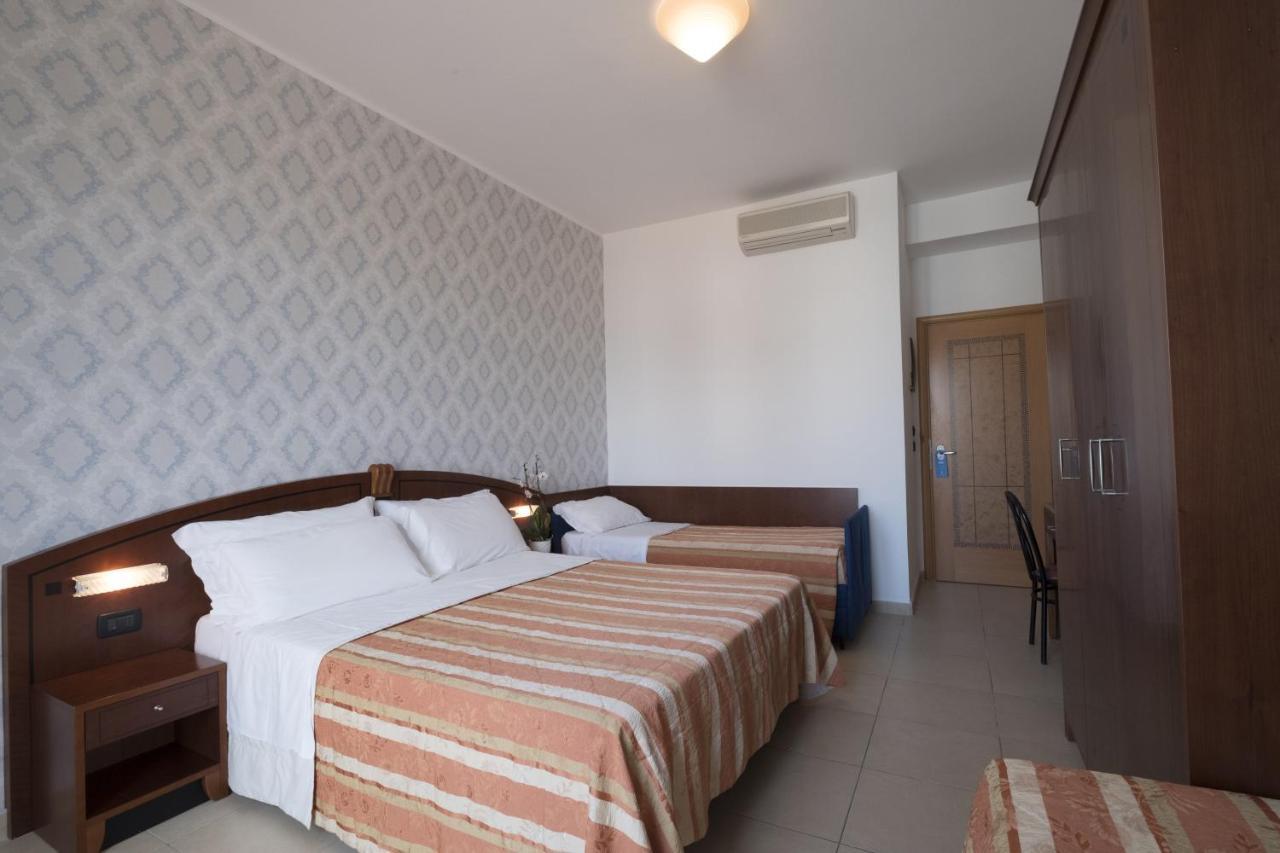 Hotel Rex Rimini Eksteriør billede