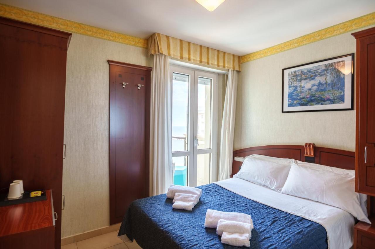 Hotel Rex Rimini Eksteriør billede