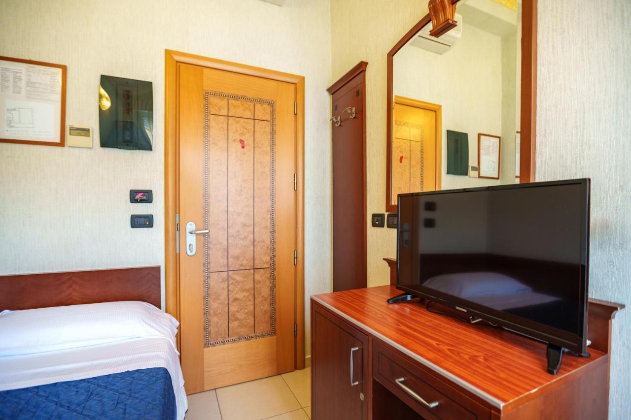 Hotel Rex Rimini Eksteriør billede