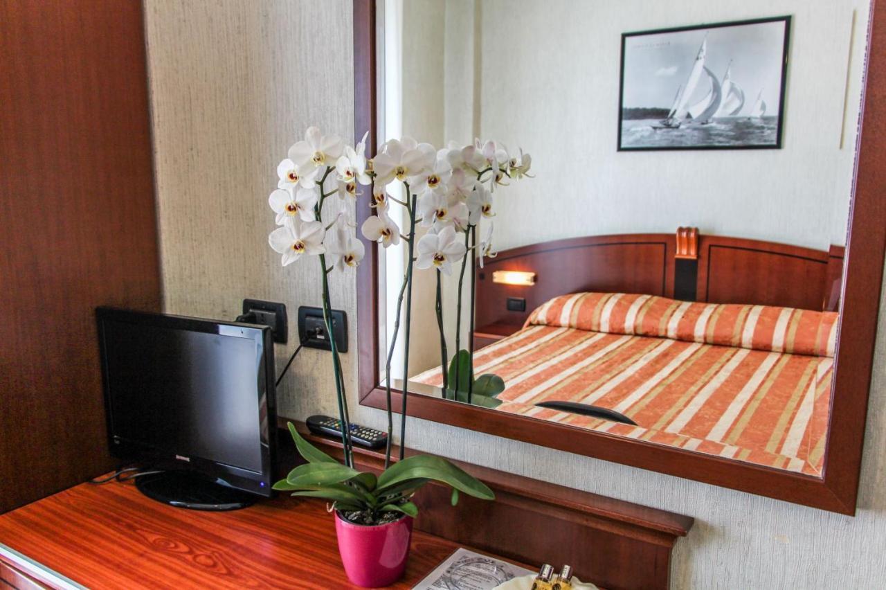Hotel Rex Rimini Eksteriør billede